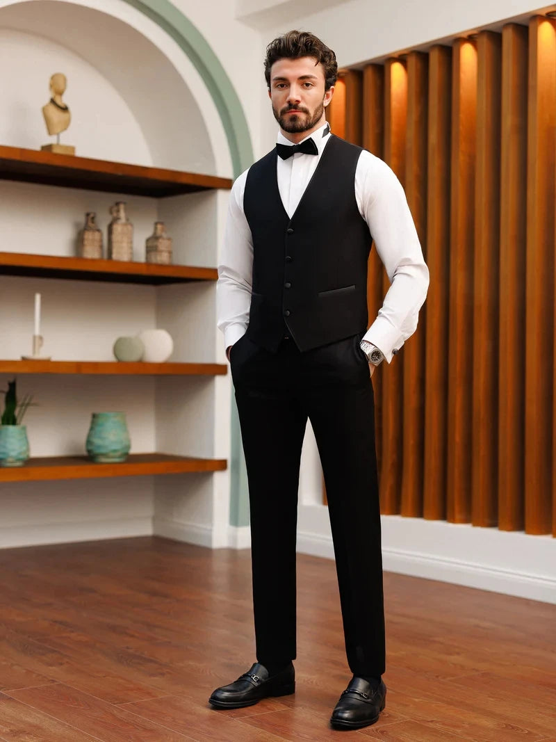 Handsome Black Slim-Fitting Tuxedo Suit for Men